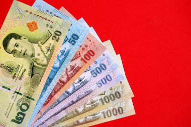 Tayland baht para faturaları büyük miktarda kırmızı yakından. Finans ve bankacılık kavramı