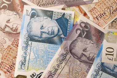 KYIV, UKRAINE - 17 EYLÜL 2025 İngiliz sterlini yığını.