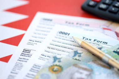 Bahreyn dinar para faturaları ve vergi formlu hesap makinesi. Vergi ve muhasebe kavramı