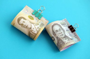 Tayland baht para faturaları büyük miktarda mavi yakın plan. Finans ve bankacılık kavramı