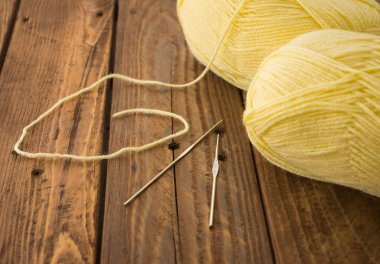 Kancalar ve iş parçacığı skeins