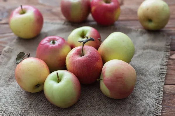 The mellow apples — Stock Photo, Image