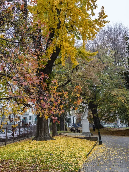 Estátua em Castelo Praça Turim — Fotografia de Stock