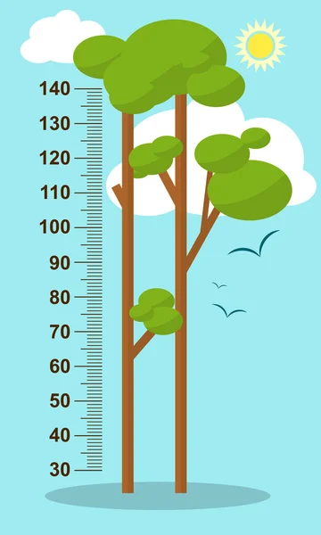 Деревья на синем фоне. Дети измеряют рост стенки, дети измеряют. Вектор — стоковый вектор