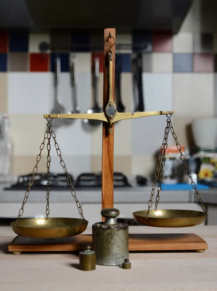 Vintage balance with retro weight scale — Stock Photo, Image