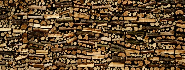 Σωρούς από ξύλα πυρκαγιάς - έννοια της ενέργειας — Φωτογραφία Αρχείου