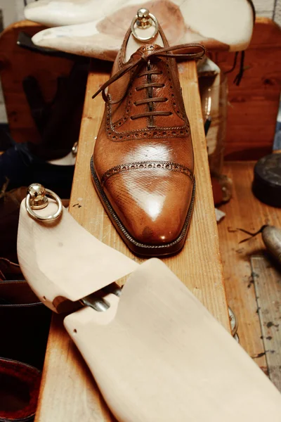 Люксовая обувь ручной работы — стоковое фото