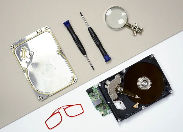 Flat lay - hard disk repair accessories — Stock Photo, Image