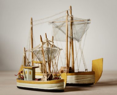 minyatür balıkçı tekneleri ahşap yelkenli