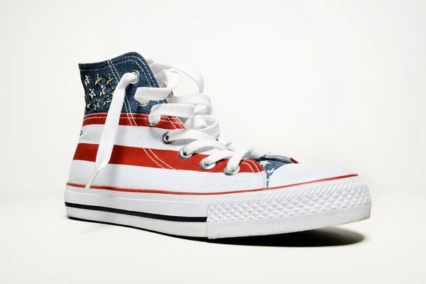 Vintage basketbalschoenen met usa vlag — Stockfoto