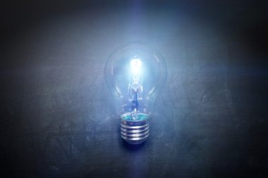 ampul blackboard fikir kavramı - arka plan