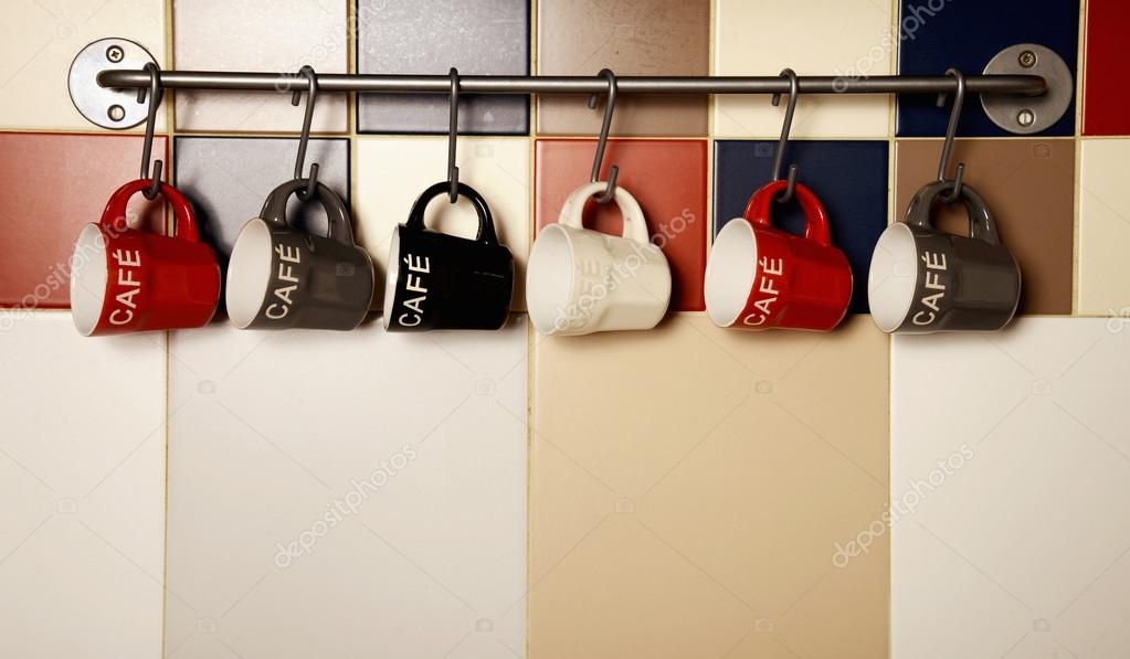 держатель для кружек настенный. сушилка для чашек. держатели для кухонных принадлежностей подвесные. держатель для кружек подвесной. держатель для кружек.