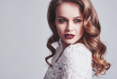 Makyaj ve saç modeli