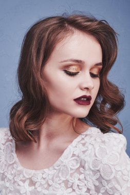 Makyaj ve saç modeli