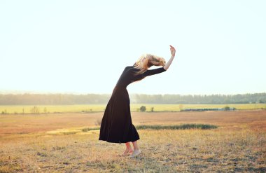 güzel balerin tarzı modern dansçı 