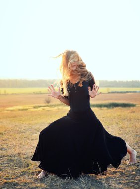 güzel balerin tarzı modern dansçı 