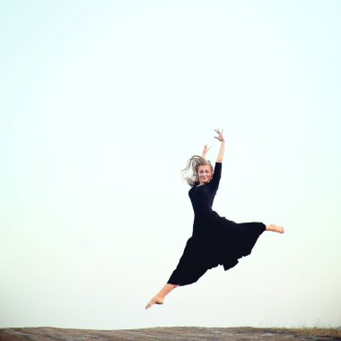 güzel balerin tarzı modern dansçı 