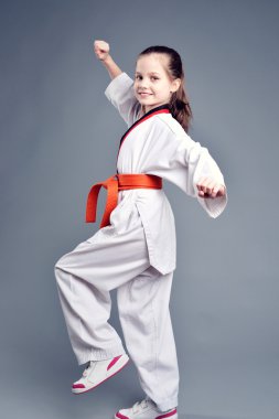 Beyaz kimono, küçük kız