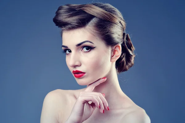 Beautiful Woman Portrait. Long Brown Hair — Stock Photo, Image