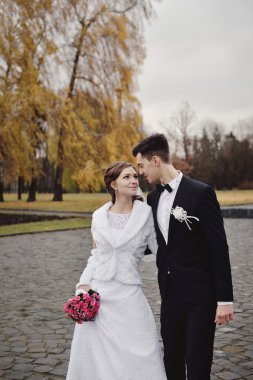 Mutlu gelin ve damat düğünlerinde