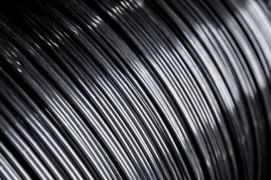 Endüstriyel imalatta kullanılan uzun metal çubuklar grubu.