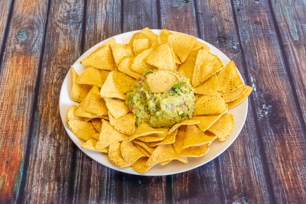 Receta Sencilla Para Nachos Mexicanos Maíz Con Guacamole Aguacate Plato — Foto de Stock