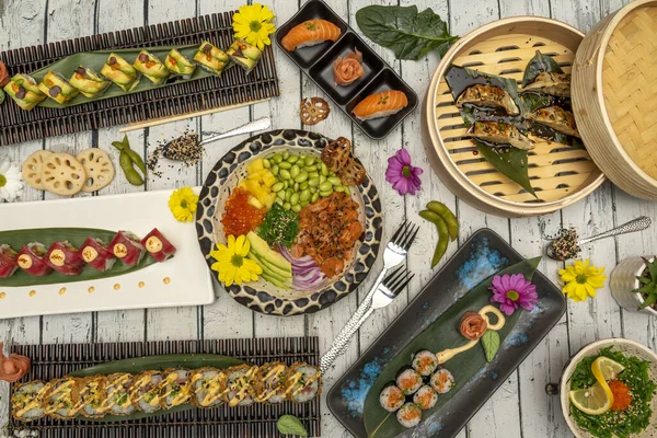 Set Von Sushi Und Poke Rezepten Mit Kuriosen Gerichten Lachsmakis — Stockfoto