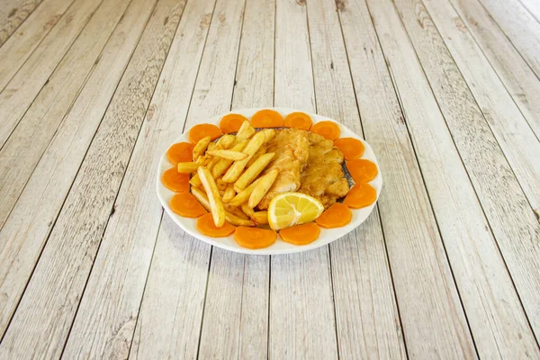 Receita Chinesa Filé Frango Sem Osso Empanado Decorado Com Batatas — Fotografia de Stock