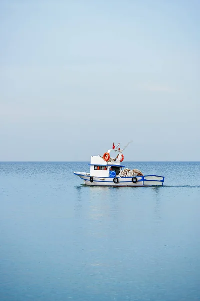 Buque Carga Navegando Por Las Aguas Del Estrecho Del Bósforo — Foto de Stock