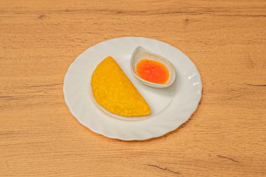 Kalan börekler, güveçten ya da güveçten yapılmış, lezzetli ve ekonomik dolgu malzemelerinin nasıl kullanılacağını gösteriyor.