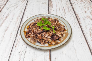 Teriyaki soslu kızarmış domuz filetosu.