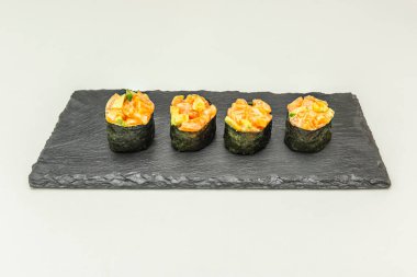 Birkaç Gunkan tabağı, ya da 