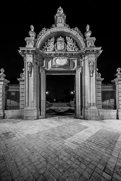 One Gates Retiro Park Madrid — Foto Stock