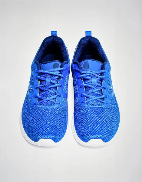 Beyaz Arkaplanda İzole Mavi Koşan Spor Ayakkabılar, Spor Spor Ayakkabıları, Spor Salonu ve Açık Hava Eğitim Konsepti