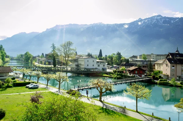 Aare river and Alps in Interlaken — Stock Photo, Image