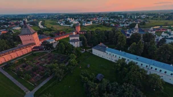 Rússia, Suzdal, mosteiro de Santo Eutímio, tiro (ar ) — Vídeo de Stock