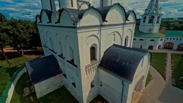 Russie, Suzdal, le Kremlin, tir (air ) — Video