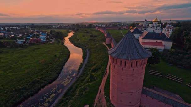 Rússia, Suzdal, mosteiro de Santo Eutímio, tiro (ar ) — Vídeo de Stock