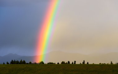 Gökkuşağı Chugach Dağları, Anchorage, Alaska karşı