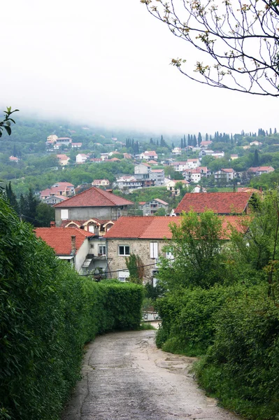 Szélén a város, Herceg Novi — Stock Fotó