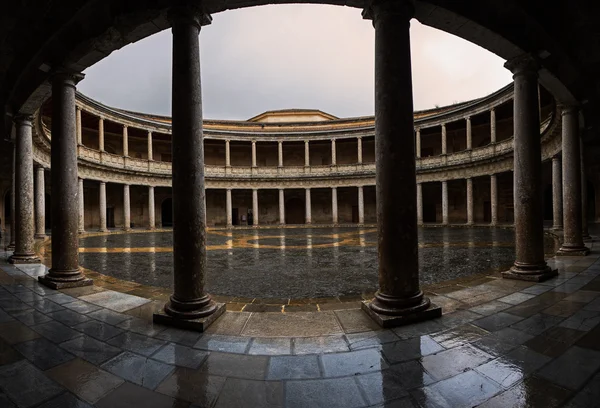 Palacio de Carlos V en la Alhambra de Granada — Foto de Stock