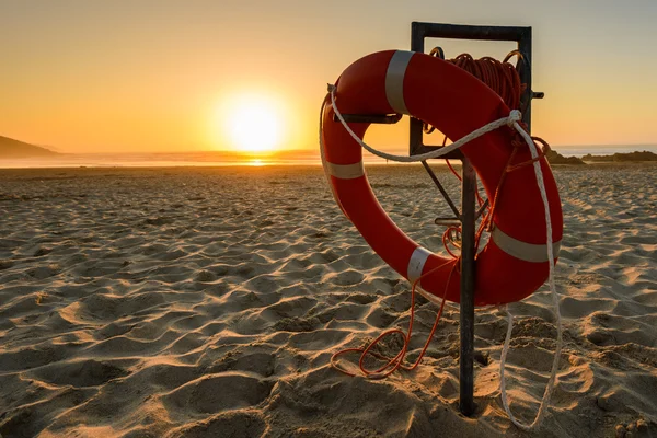 Lifebuoy na praia em Espanha — Fotografia de Stock