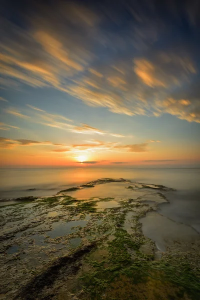 Rotsachtige kust in Spanje — Stockfoto