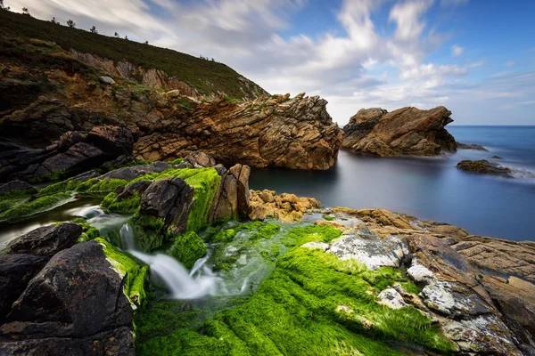 Pobřeží Atlantského oceánu ve Španělsku — Stock fotografie