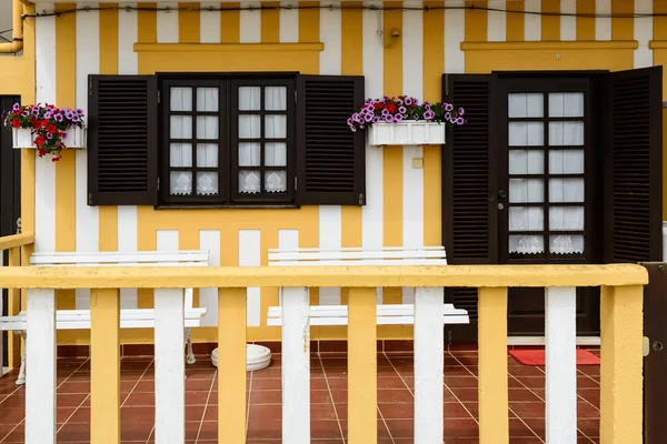 Colorida casa en Aveiro, Portugal — Foto de Stock