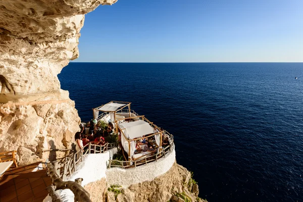 Barlang d'en Xoroi a sziget Menorca, Spanyolország — Stock Fotó