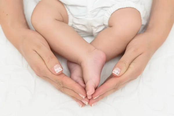 Mother and newborn baby — Stock Photo, Image