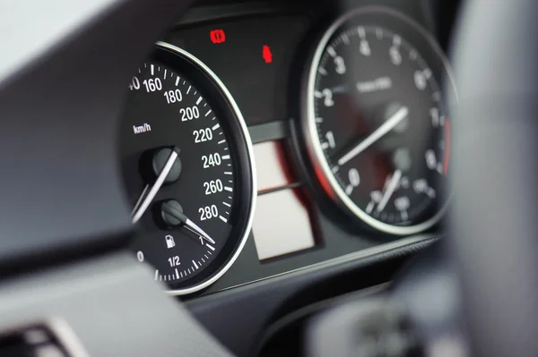 modern otomobil dashboard