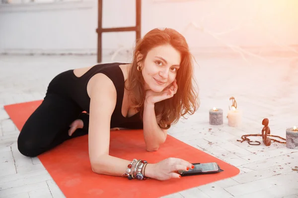 Woman having yoga practice. — Stock Photo, Image