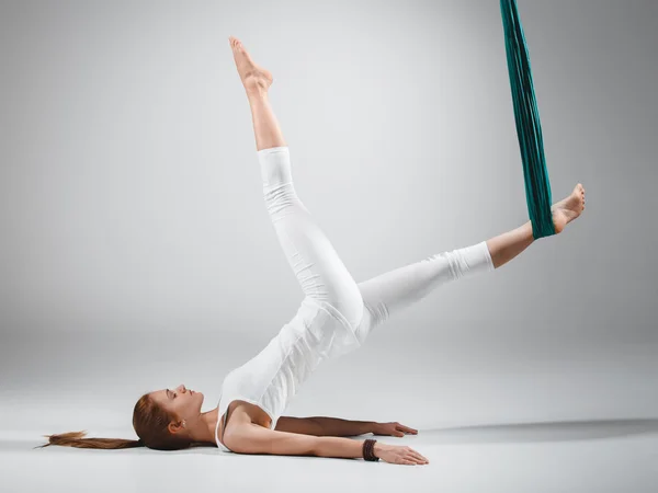 Anti yerçekimi Yoga - stok görüntü